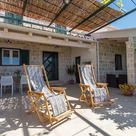 펜션 Traditional Croatian House Dolina, Orasac 오라사크