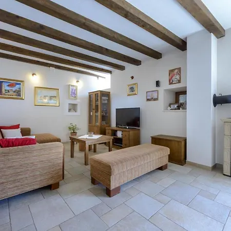 펜션 Traditional Croatian House Dolina, Orasac