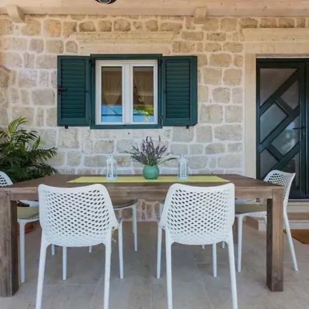 펜션 Traditional Croatian House Dolina, Orasac 오라사크
