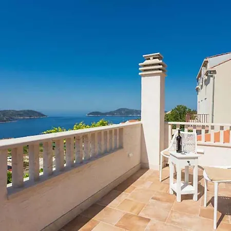 Traditional Croatian House Dolina, Orasac بيت للعطل